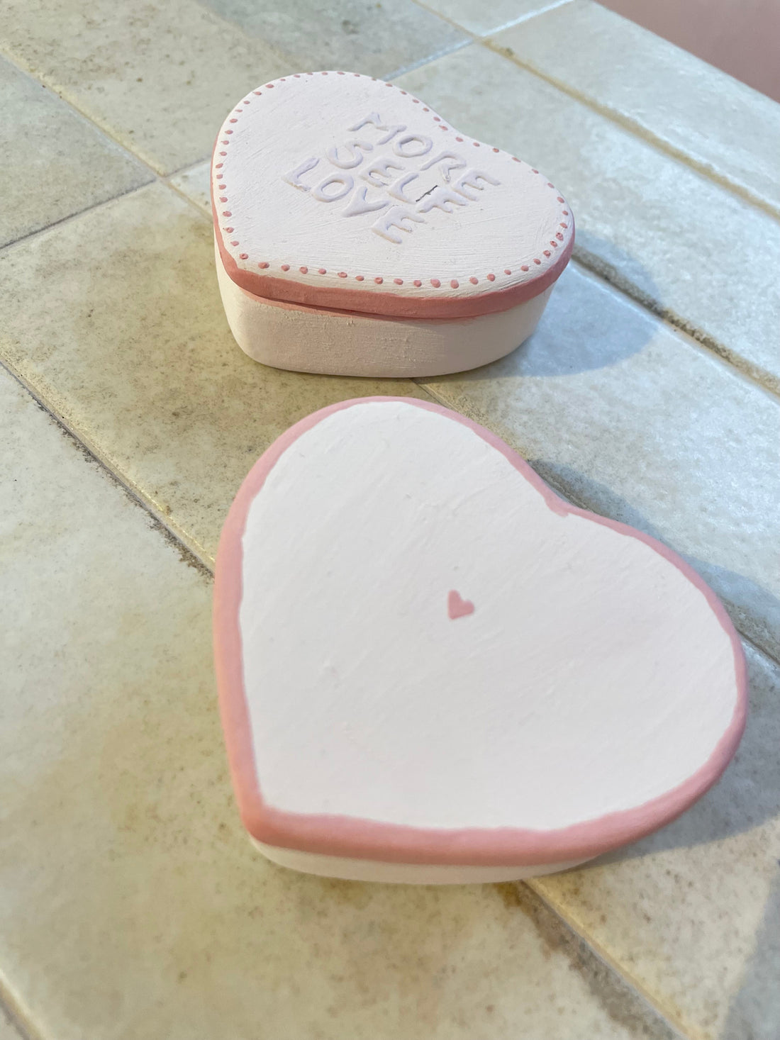 Warum Keramik bemalen deine Selbstliebe stärkt