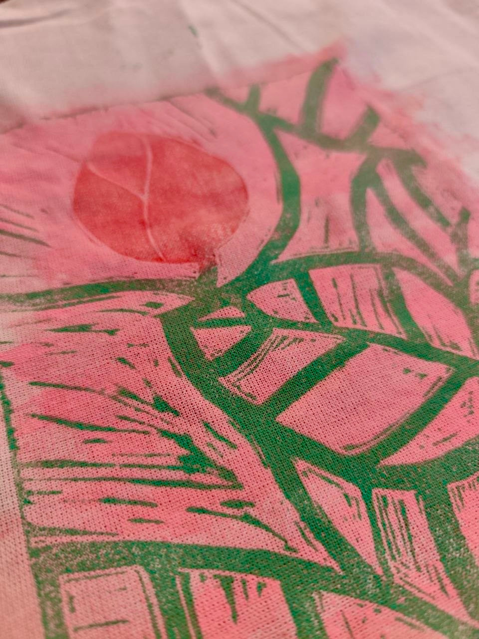 Linoprint Bloom: Slow Printing, Upcycling & Deep Feeling