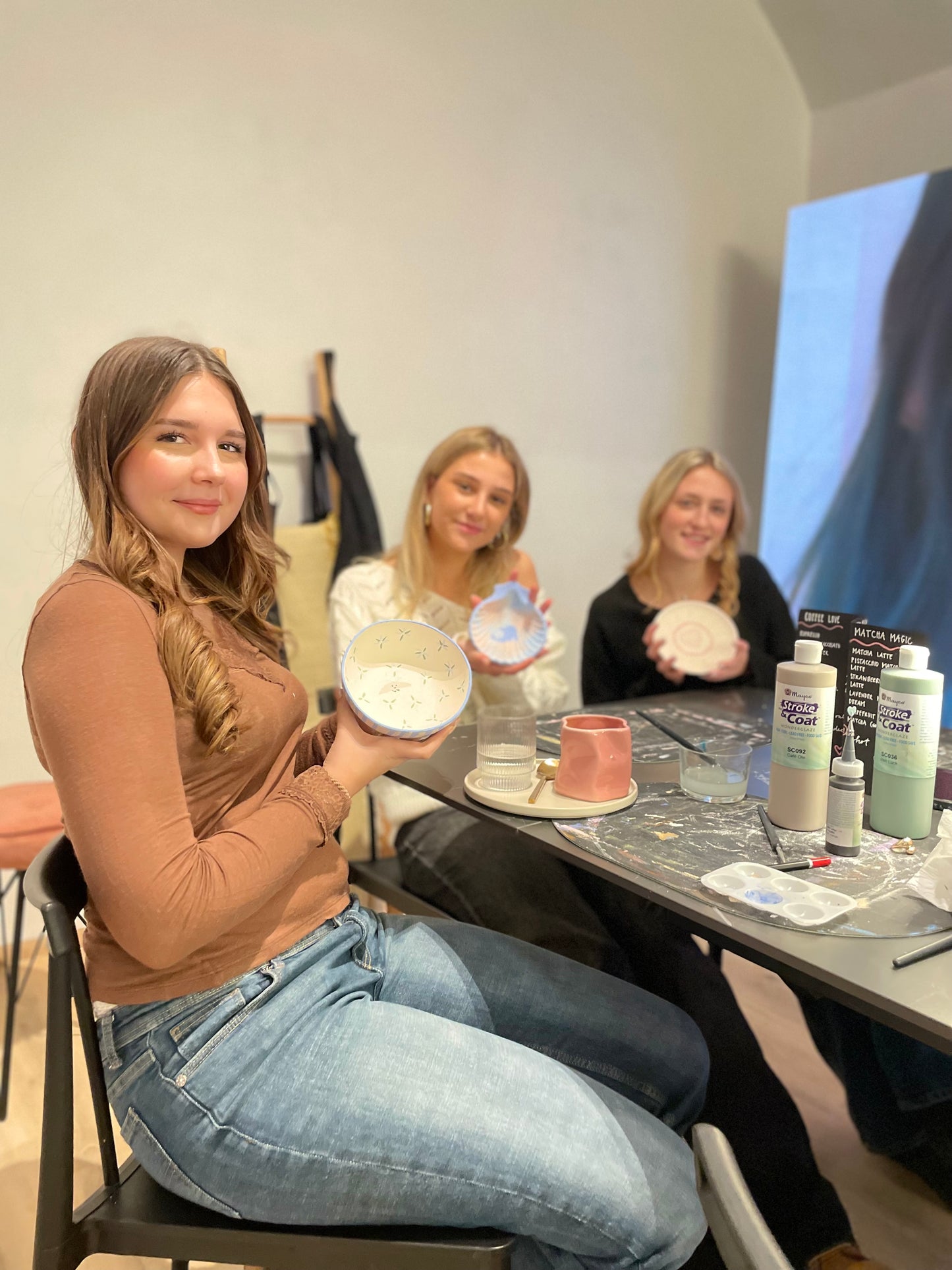 Keramikmalerei: Paint Your Own Pottery