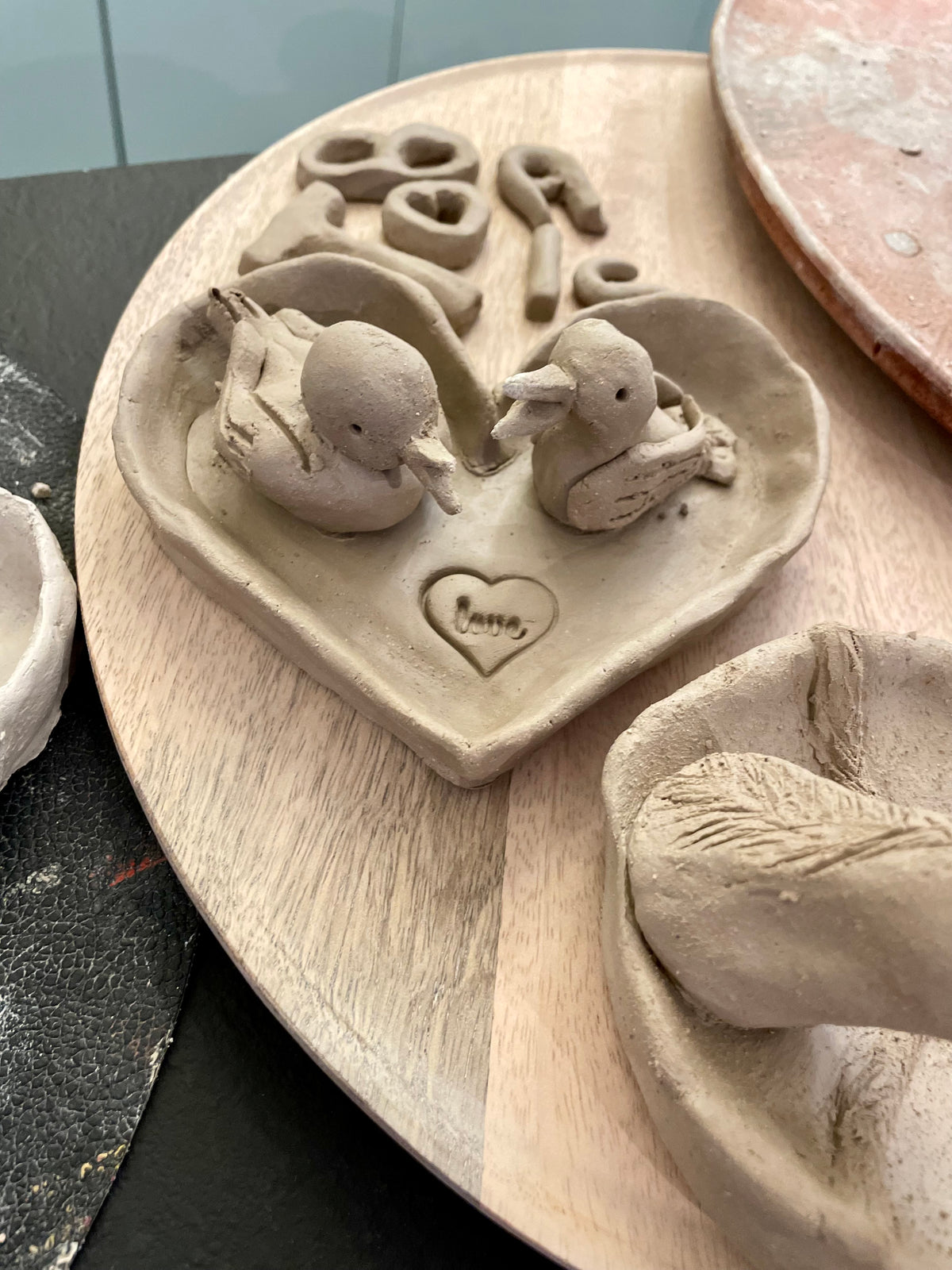 Clay Date: Ton trifft Herz