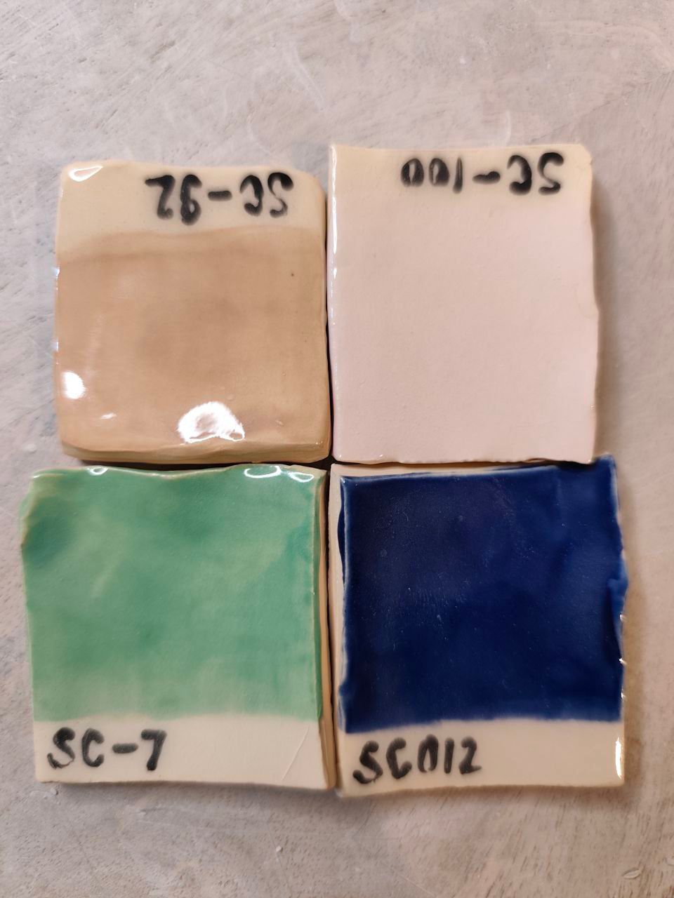 Keramikmalerei: Paint Your Own Pottery